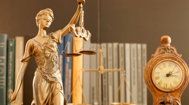 Adaptándose a la Nueva Era: Tendencias y Desafíos en el Derecho Corporativo